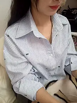 Snapshot of Lovely_kute chatting on February 28, 3:48 am Lovely kute online show from February 28, 3:48 am