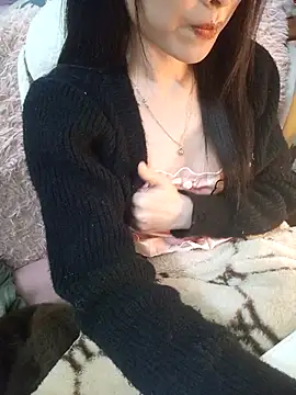 Snapshot of Lovely_kute chatting on January 6, 4:11 pm Lovely kute online show from January 6, 4:11 pm