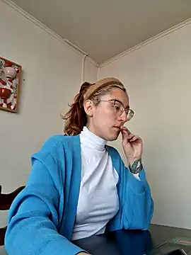 Snapshot of Afrania chatting on December 22, 3:11 am Afrania online show from December 22, 3:11 am