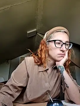 Snapshot of Afrania chatting on February 21, 4:37 pm Afrania online show from February 21, 4:37 pm