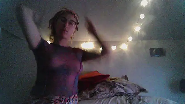 Snapshot of Afrania chatting on February 24, 1:57 am Afrania online show from February 24, 1:57 am