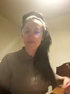 Snapshot of Afrania chatting on October 25, 5:59 am Afrania online show from October 25, 5:59 am