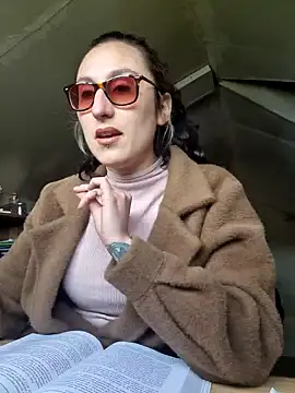 Snapshot of Afrania chatting on October 28, 4:42 pm Afrania online show from October 28, 4:42 pm