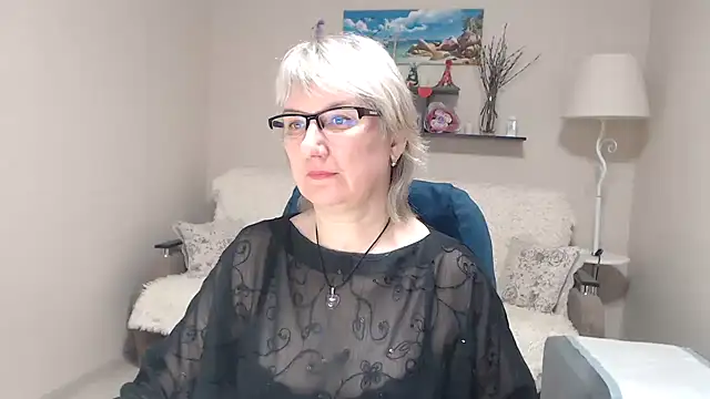 FleurMays online show from April 13, 10:10 am