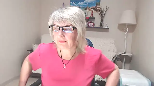 FleurMays online show from July 9, 10:30 am