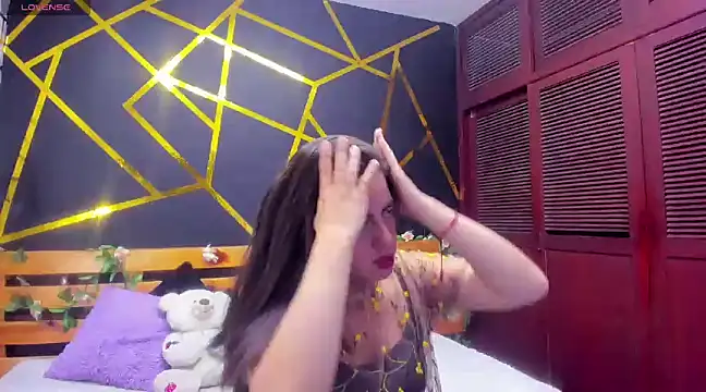 kathina giraldo online show from December 27, 1:18 pm