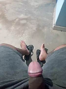 Snapshot of lele9457 chatting on February 4, 1:02 am lele9457 online show from February 4, 1:02 am