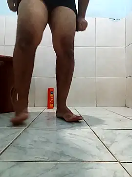 Snapshot of lele9457 chatting on February 10, 8:00 pm lele9457 online show from February 10, 8:00 pm