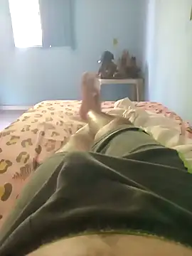 Snapshot of lele9457 chatting on February 11, 12:37 pm lele9457 online show from February 11, 12:37 pm