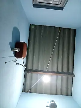 Snapshot of lele9457 chatting on February 12, 11:30 pm lele9457 online show from February 12, 11:30 pm