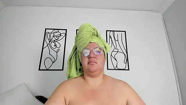 RubyPirsso18 online show from December 1, 8:25 pm