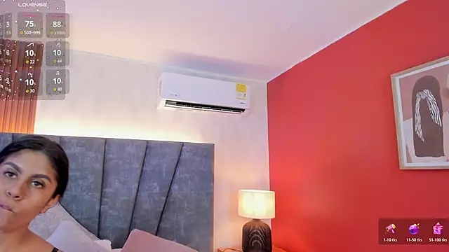 Snapshot of Ada__lee_ chatting on February 14, 1:24 am Ada lee online show from February 14, 1:24 am