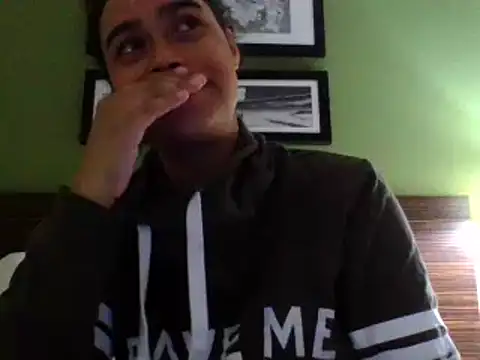 cinnaminnie online show from January 13, 12:30 am