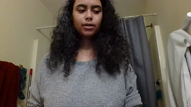 cinnaminnie online show from January 16, 4:39 pm