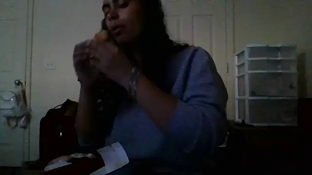 cinnaminnie online show from January 17, 9:28 pm