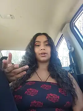 cinnaminnie online show from March 2, 5:36 pm