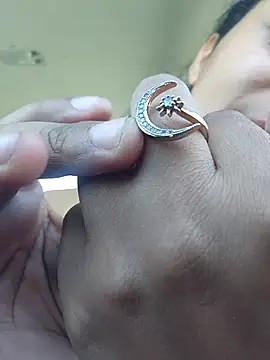 cinnaminnie online show from March 19, 7:49 pm