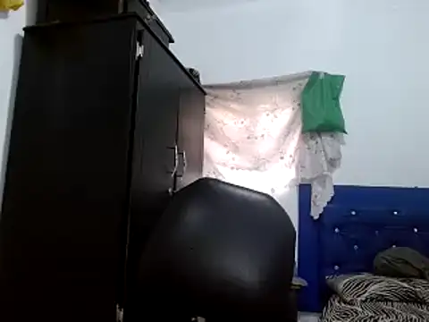 Snapshot of miriam775 chatting on December 23, 12:41 pm miriam775 online show from December 23, 12:41 pm