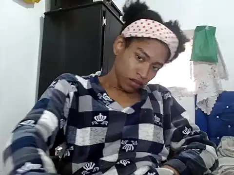 Snapshot of miriam775 chatting on December 26, 3:42 pm miriam775 online show from December 26, 3:42 pm