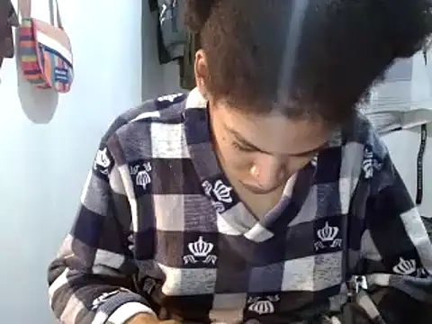 Snapshot of miriam775 chatting on December 29, 10:12 am miriam775 online show from December 29, 10:12 am