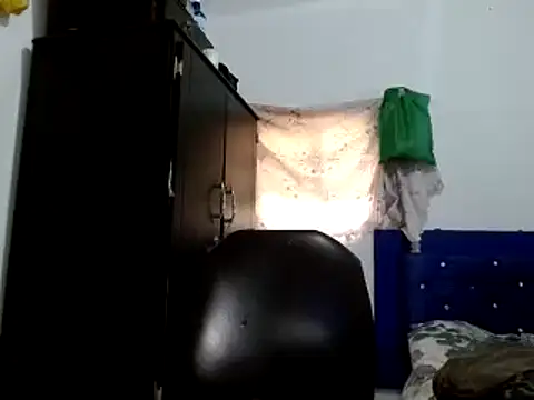 Snapshot of miriam775 chatting on January 2, 12:24 pm miriam775 online show from January 2, 12:24 pm