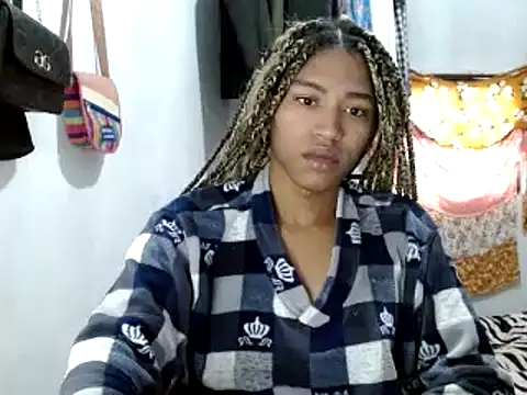 Snapshot of miriam775 chatting on February 8, 1:11 pm miriam775 online show from February 8, 1:11 pm