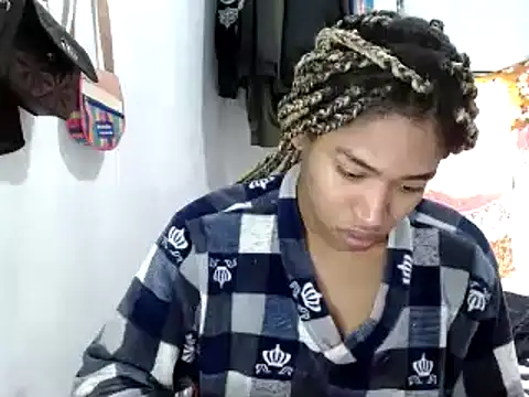 Snapshot of miriam775 chatting on February 16, 2:54 pm miriam775 online show from February 16, 2:54 pm