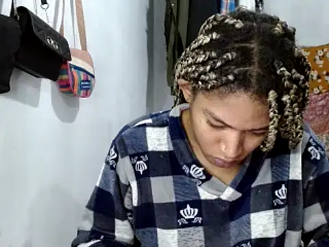 Snapshot of miriam775 chatting on February 26, 10:36 am miriam775 online show from February 26, 10:36 am