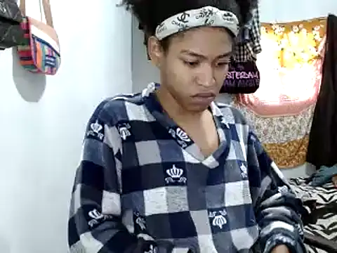 Snapshot of miriam775 chatting on March 15, 12:45 pm miriam775 online show from March 15, 12:45 pm