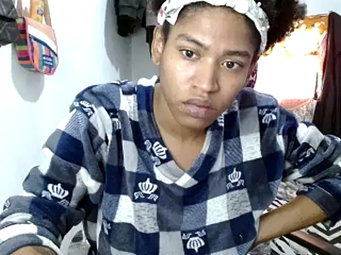 Snapshot of miriam775 chatting on March 17, 1:39 pm miriam775 online show from March 17, 1:39 pm