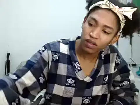 Snapshot of miriam775 chatting on September 9, 3:28 am miriam775 online show from September 9, 3:28 am