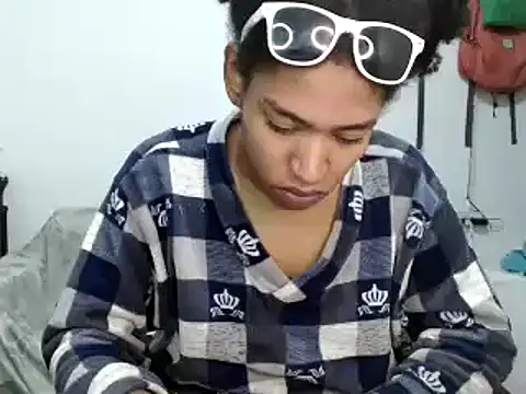 Snapshot of miriam775 chatting on September 10, 10:48 am miriam775 online show from September 10, 10:48 am