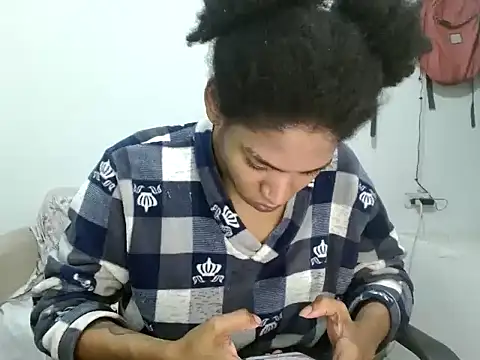 Snapshot of miriam775 chatting on September 27, 11:15 am miriam775 online show from September 27, 11:15 am