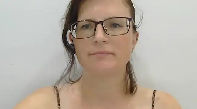 Snapshot of CrimsonMistress chatting on December 30, 3:03 am CrimsonMistress online show from December 30, 3:03 am