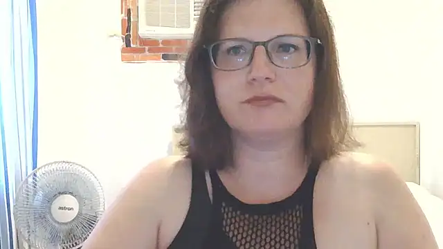 CrimsonMistress online show from March 31, 10:32 pm