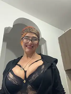 Snapshot of anastasia_and_jordan chatting on April 24, 7:22 am anastasia and jordan online show from April 24, 7:22 am