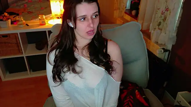 Snapshot of jenna-sxy19 chatting on April 15, 4:36 pm jenna-sxy19 online show from April 15, 4:36 pm