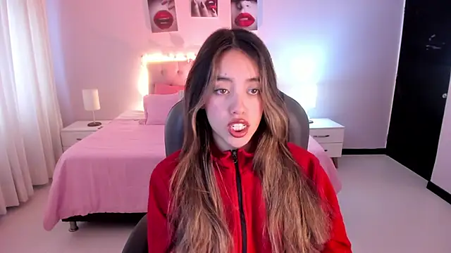 Snapshot of _Charlotte_evans_1 chatting on February 1, 2:26 pm Charlotte evans 1 online show from February 1, 2:26 pm