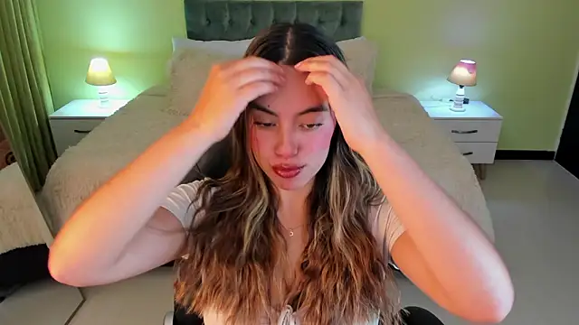 Snapshot of _Charlotte_evans_1 chatting on February 4, 11:42 pm Charlotte evans 1 online show from February 4, 11:42 pm