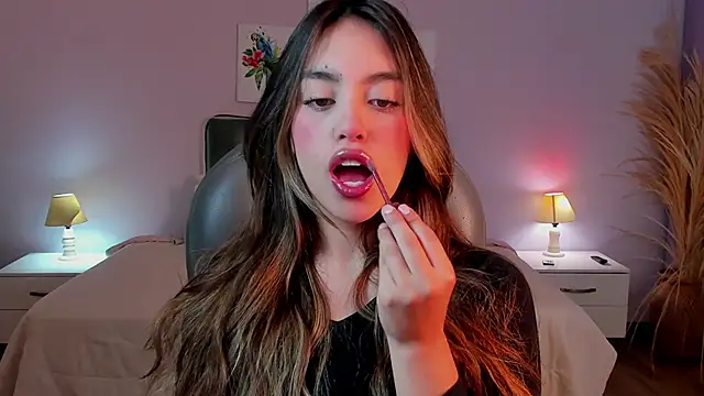 Snapshot of _Charlotte_evans_1 chatting on February 16, 12:56 pm Charlotte evans 1 online show from February 16, 12:56 pm