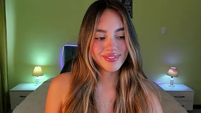 Snapshot of _Charlotte_evans_1 chatting on March 2, 7:54 pm Charlotte evans 1 online show from March 2, 7:54 pm