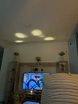 Snapshot of Jessie-pradoo chatting on April 11, 11:20 pm Jessie-pradoo online show from April 11, 11:20 pm