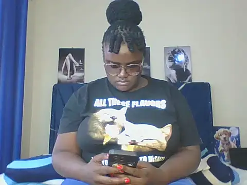 Snapshot of Montel_Montel_ chatting on February 14, 12:14 pm Montel Montel online show from February 14, 12:14 pm