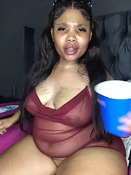 Snapshot of Anaelle24 chatting on January 28, 11:17 pm Anaelle24 online show from January 28, 11:17 pm