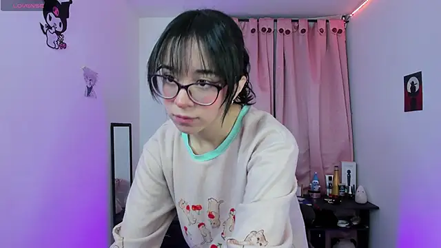 Snapshot of indra_cam chatting on March 8, 8:00 am indra cam online show from March 8, 8:00 am