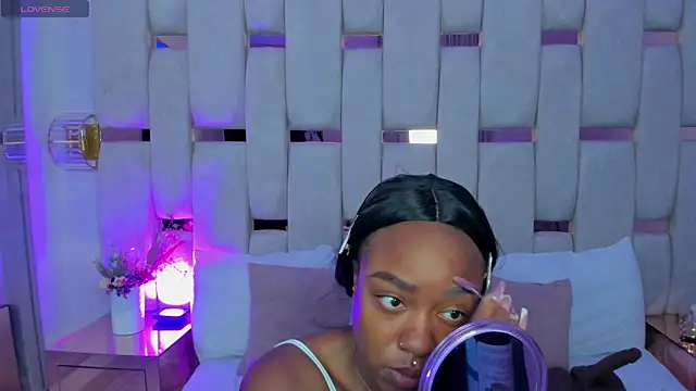 mia schwarz online show from February 19, 8:49 pm