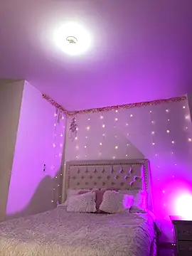 Snapshot of itsmadely chatting on October 22, 3:07 am itsmadely online show from October 22, 3:07 am