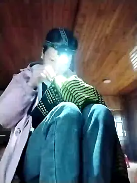 lytamye online show from December 6, 1:07 am