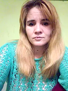 Snapshot of SannyMILF chatting on December 6, 7:54 am SannyMILF online show from December 6, 7:54 am