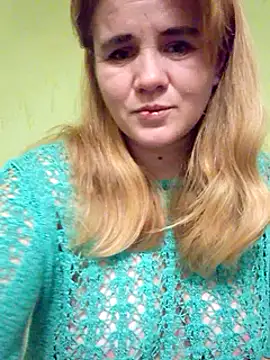 Snapshot of SannyMILF chatting on December 10, 2:06 pm SannyMILF online show from December 10, 2:06 pm